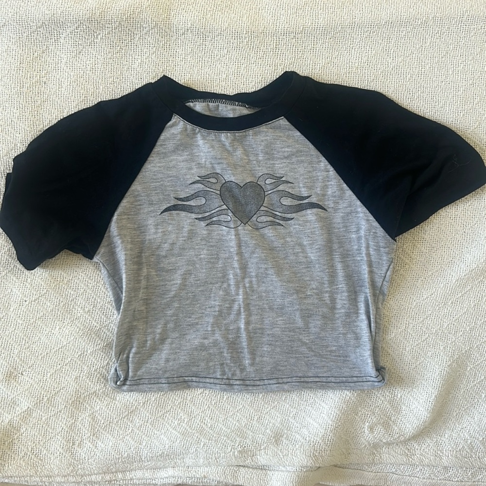 Shien crop top size small perfect for a casual day out